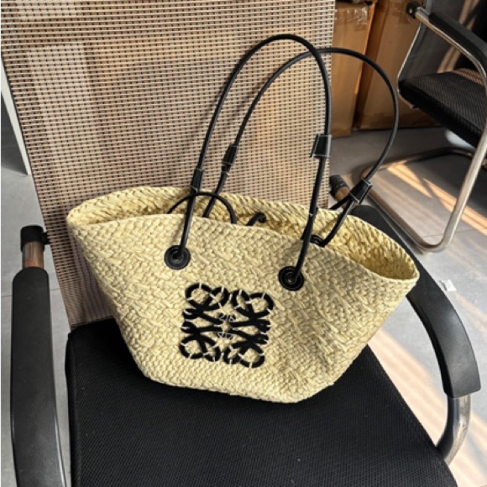 LOEWE Fashion 50x30x25cm straw bag